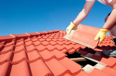 Pose et rénovation de toiture à Maisons